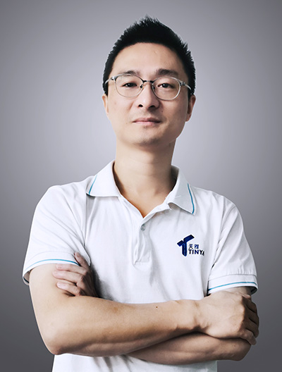 張先生/設(shè)計(jì)總監(jiān)